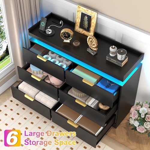 White 4 Drawer Wood Dresser C848536