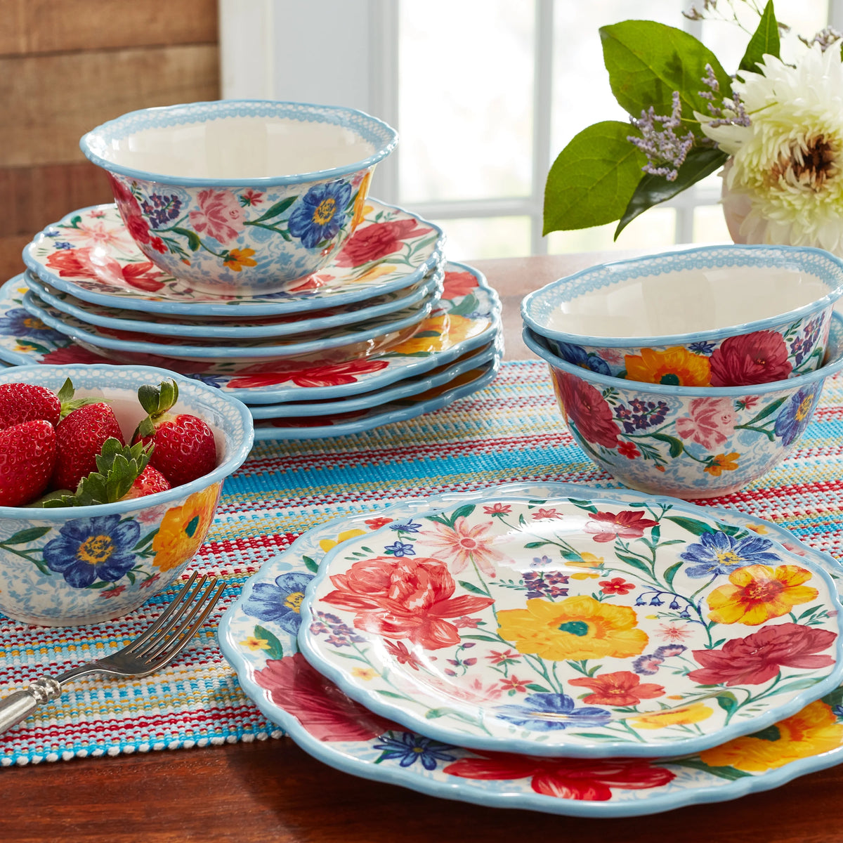 12-Piece Stoneware Dinnerware Set L755