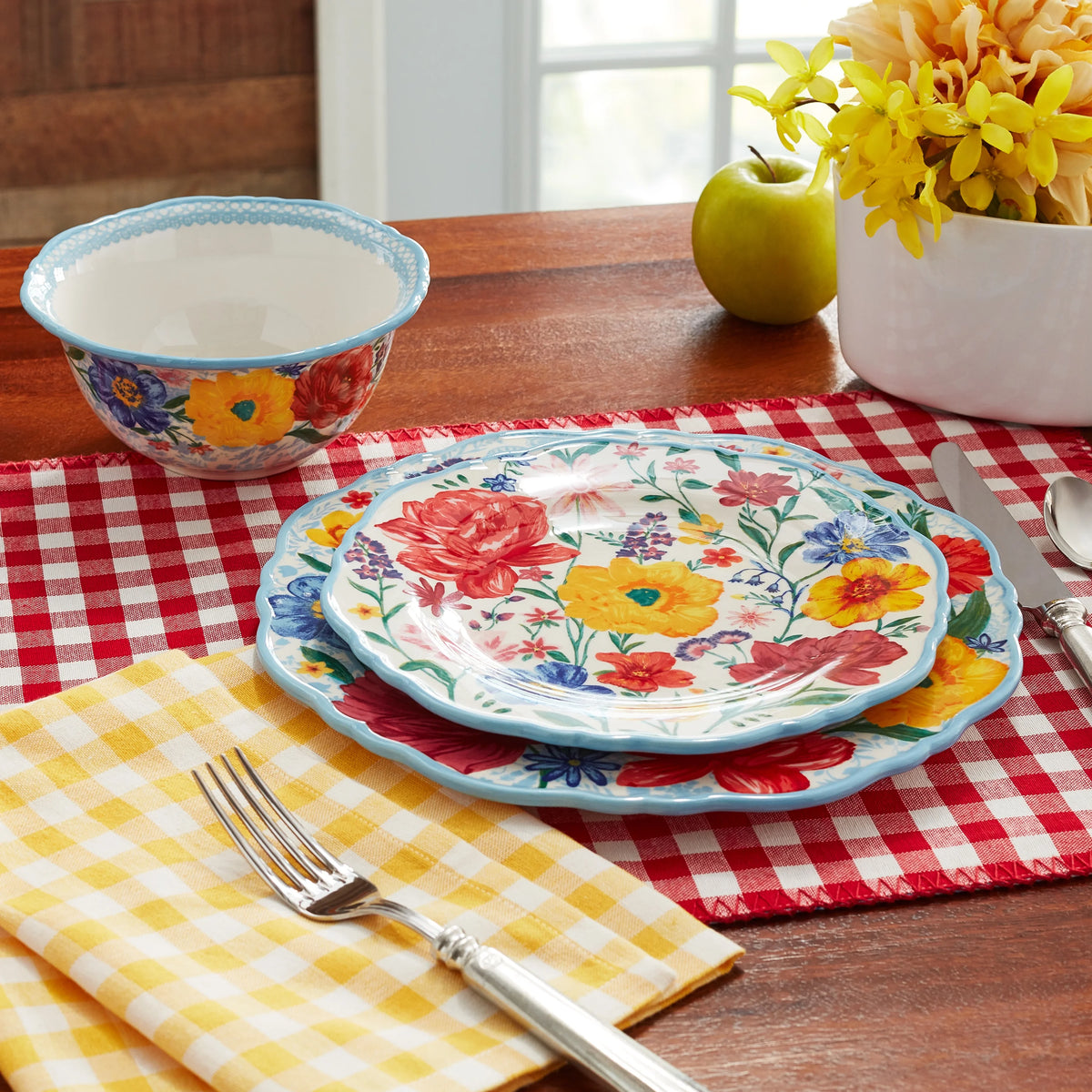 12-Piece Stoneware Dinnerware Set L755